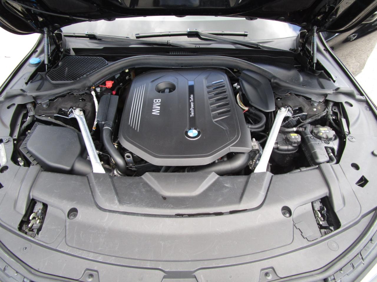 BMW 7-Series 740i 2019