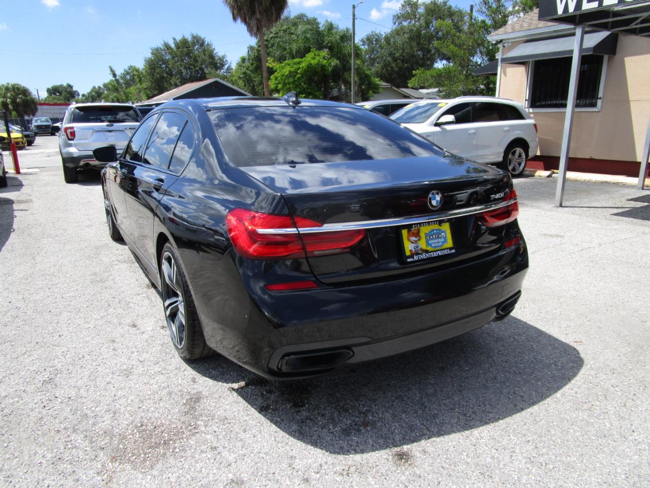 BMW 7-Series 740i 2019