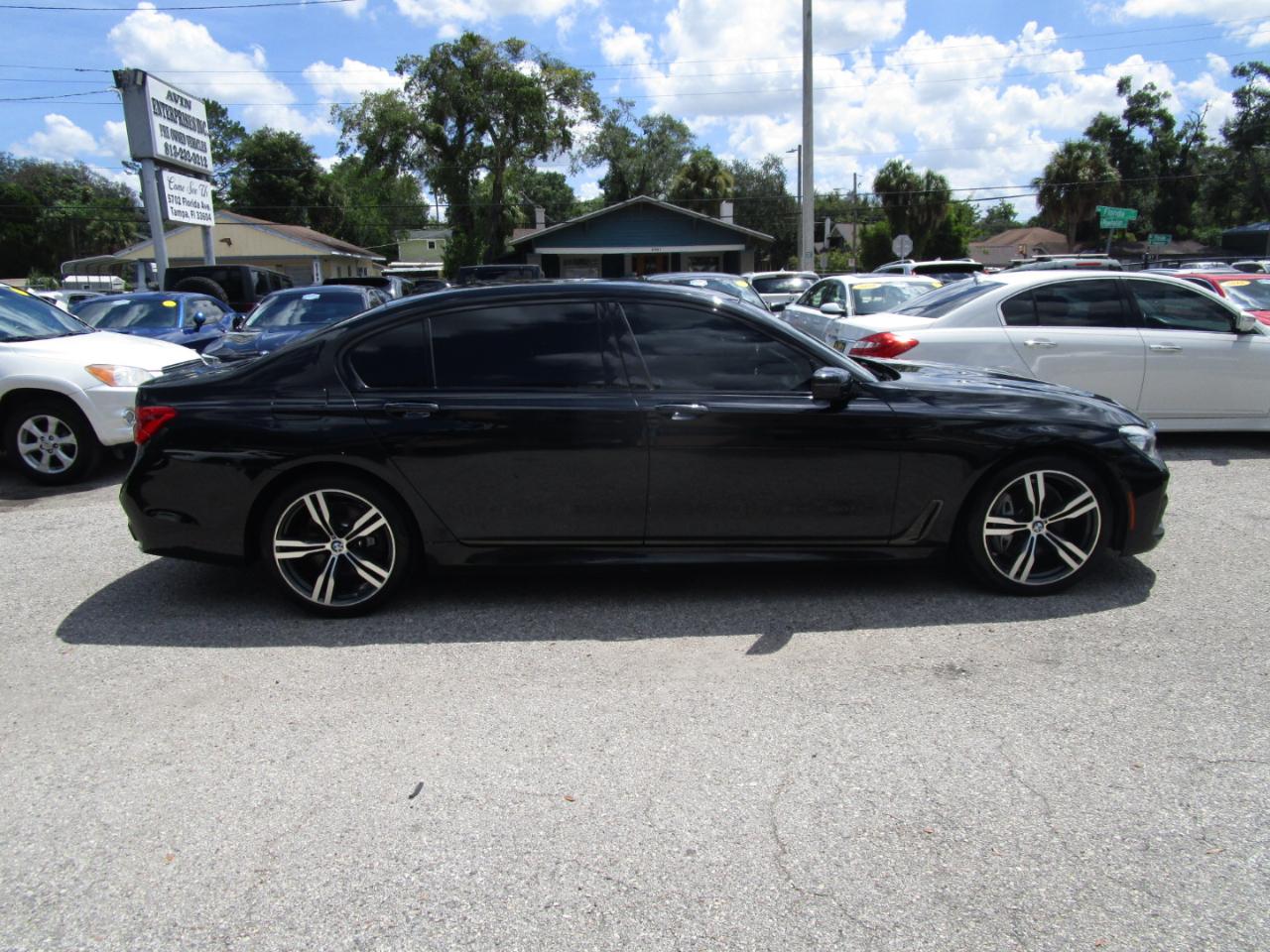 BMW 7-Series 740i 2019