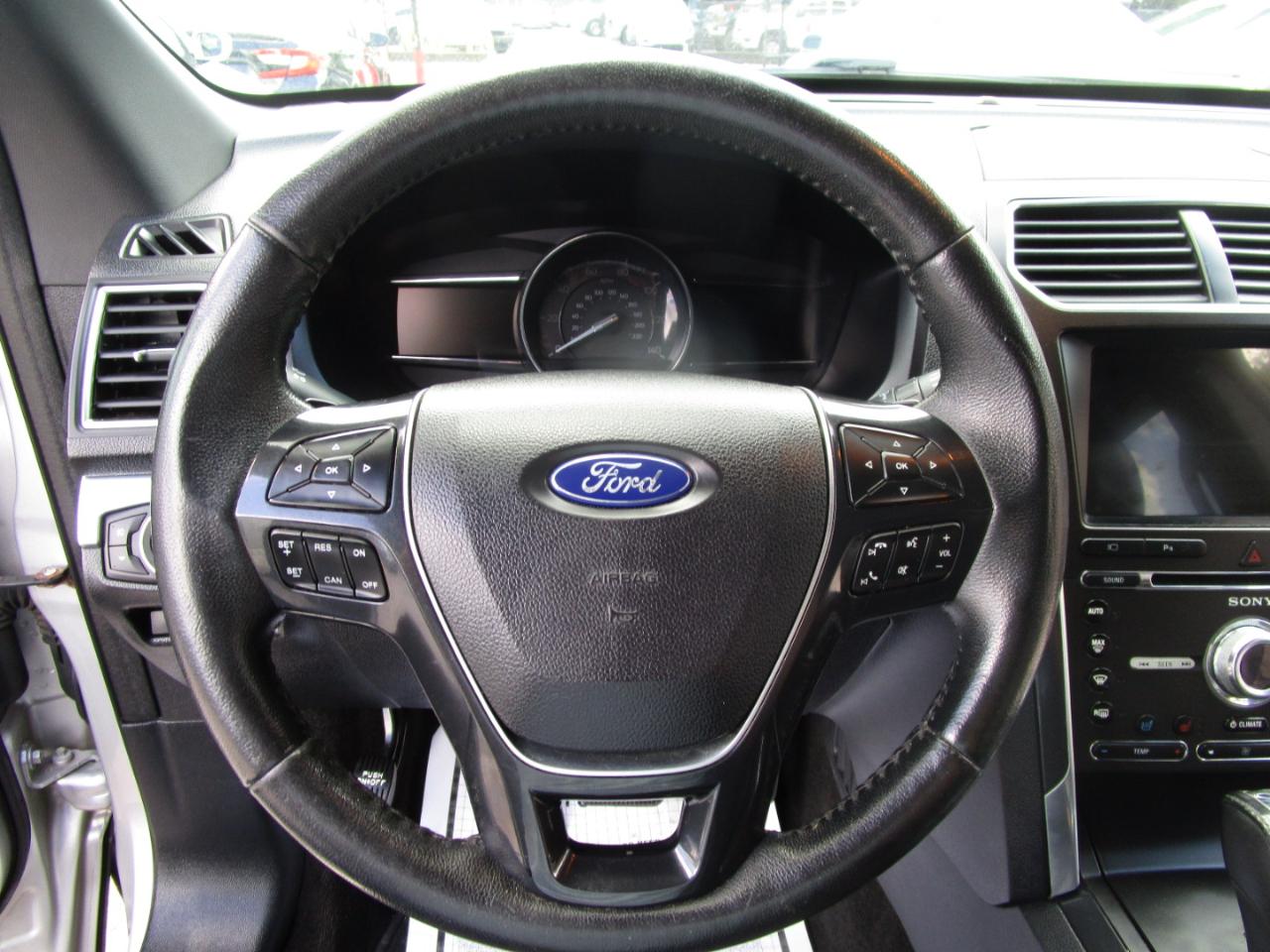 Ford Explorer Limited FWD 2017