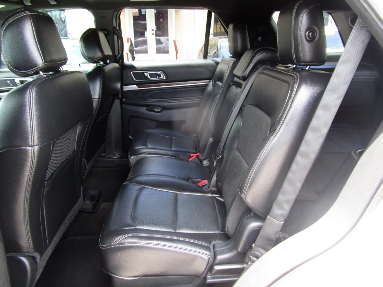 Ford Explorer Limited FWD 2017