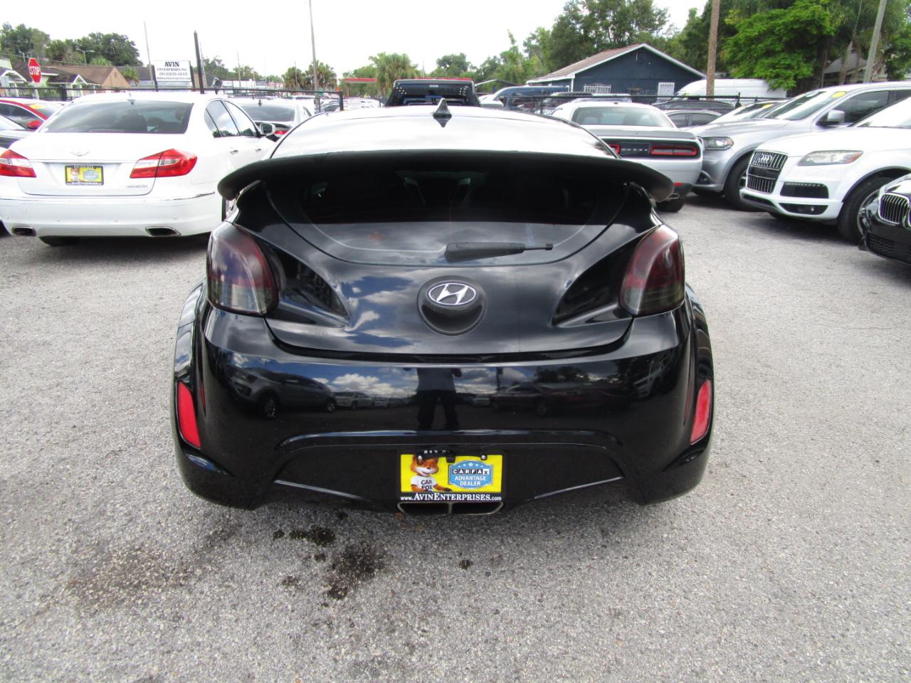 Hyundai Veloster Base 2012
