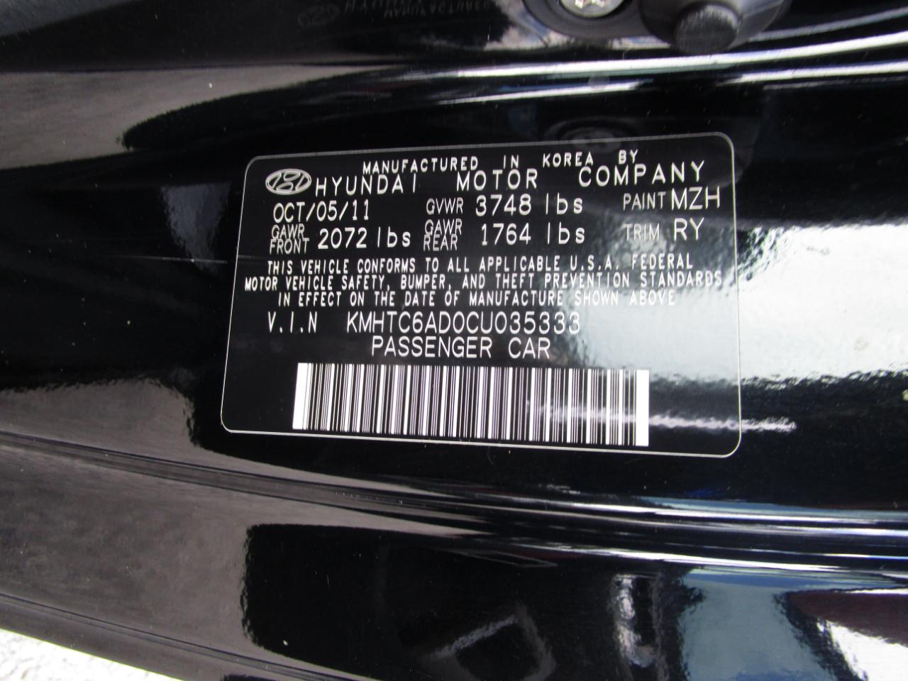Hyundai Veloster Base 2012