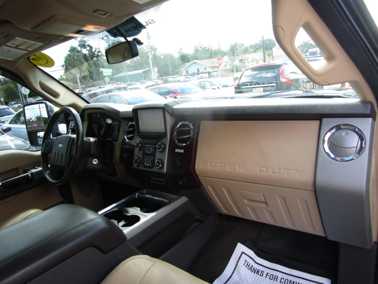Ford F-250 SD Lariat Crew Cab Short Bed 4WD 2015