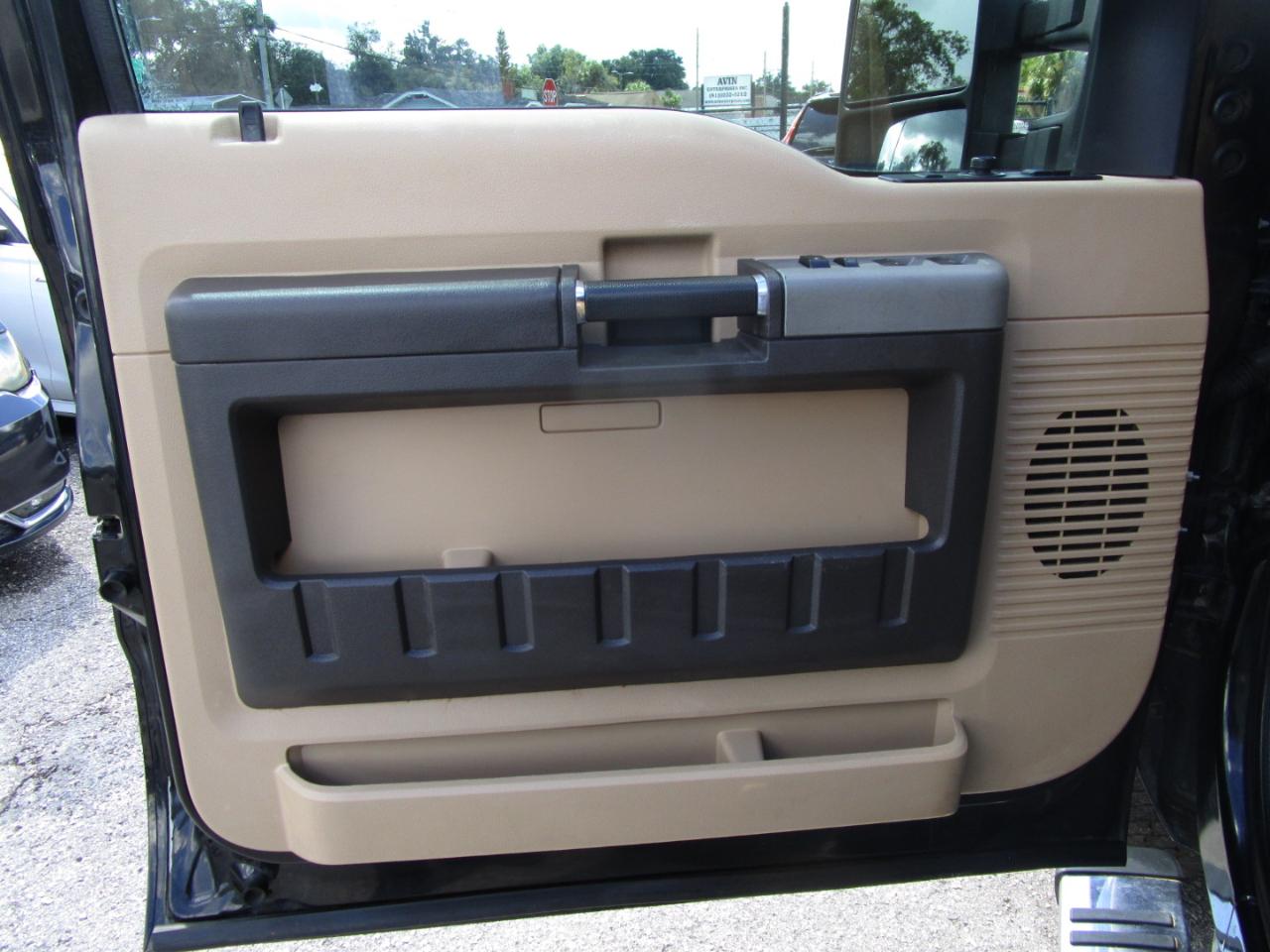 Ford F-250 SD Lariat Crew Cab Short Bed 4WD 2015
