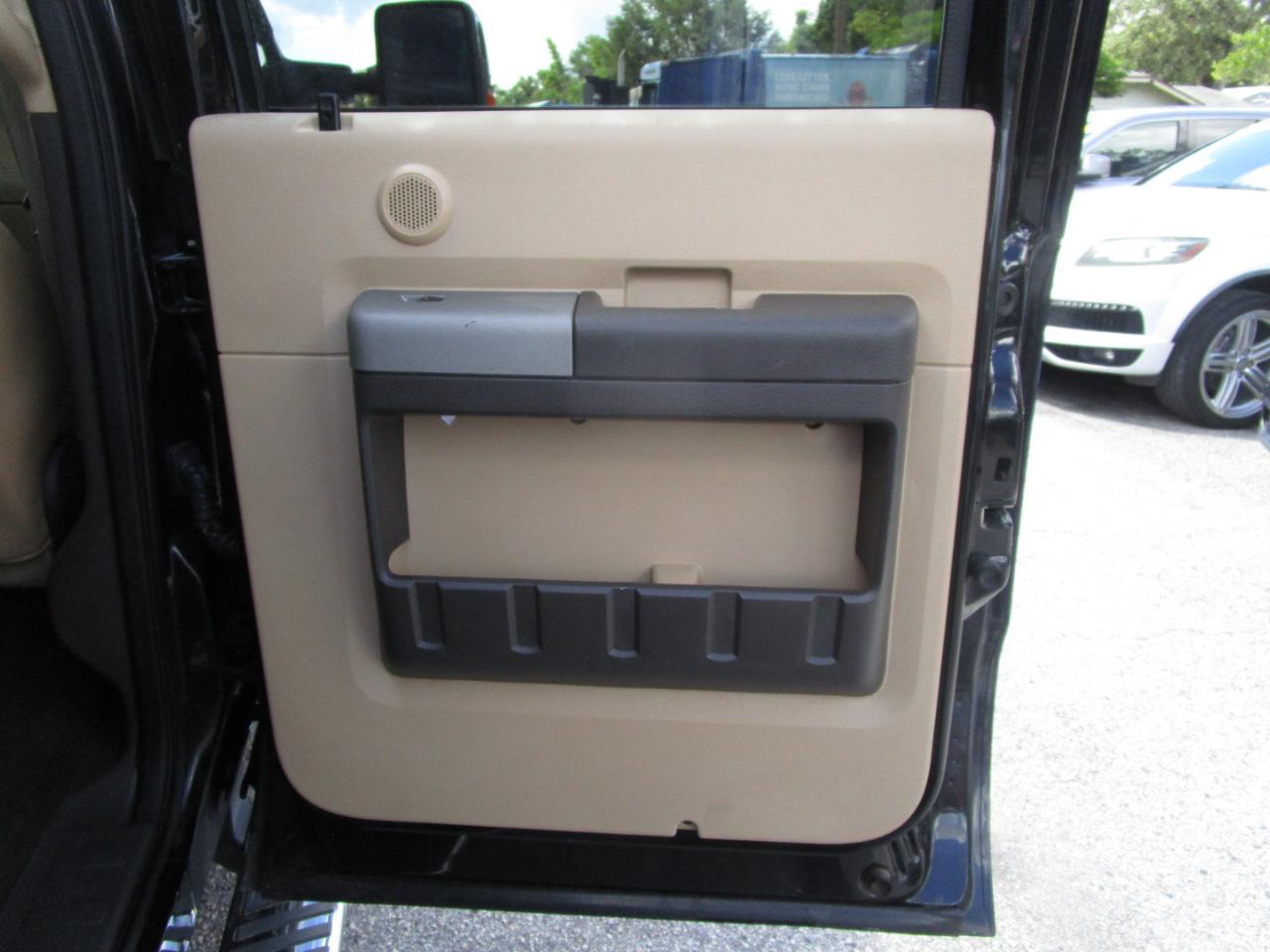 Ford F-250 SD Lariat Crew Cab Short Bed 4WD 2015