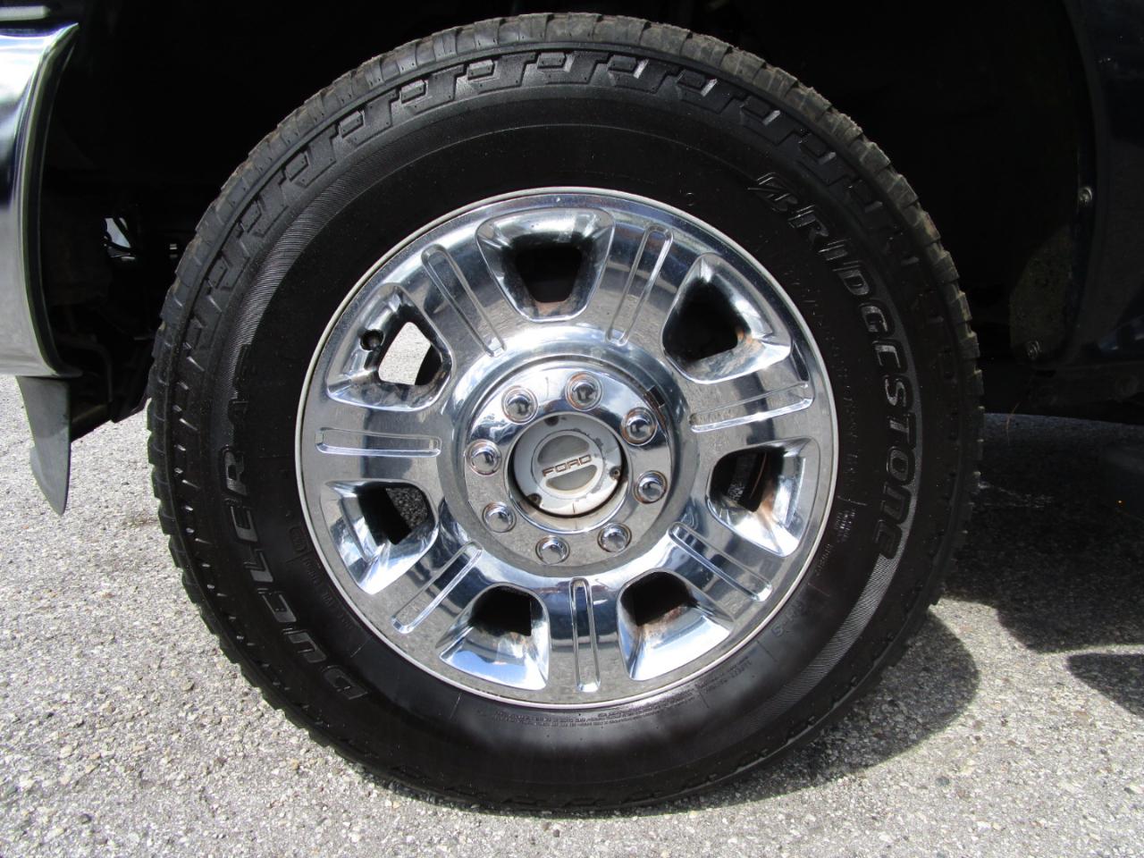 Ford F-250 SD Lariat Crew Cab Short Bed 4WD 2015