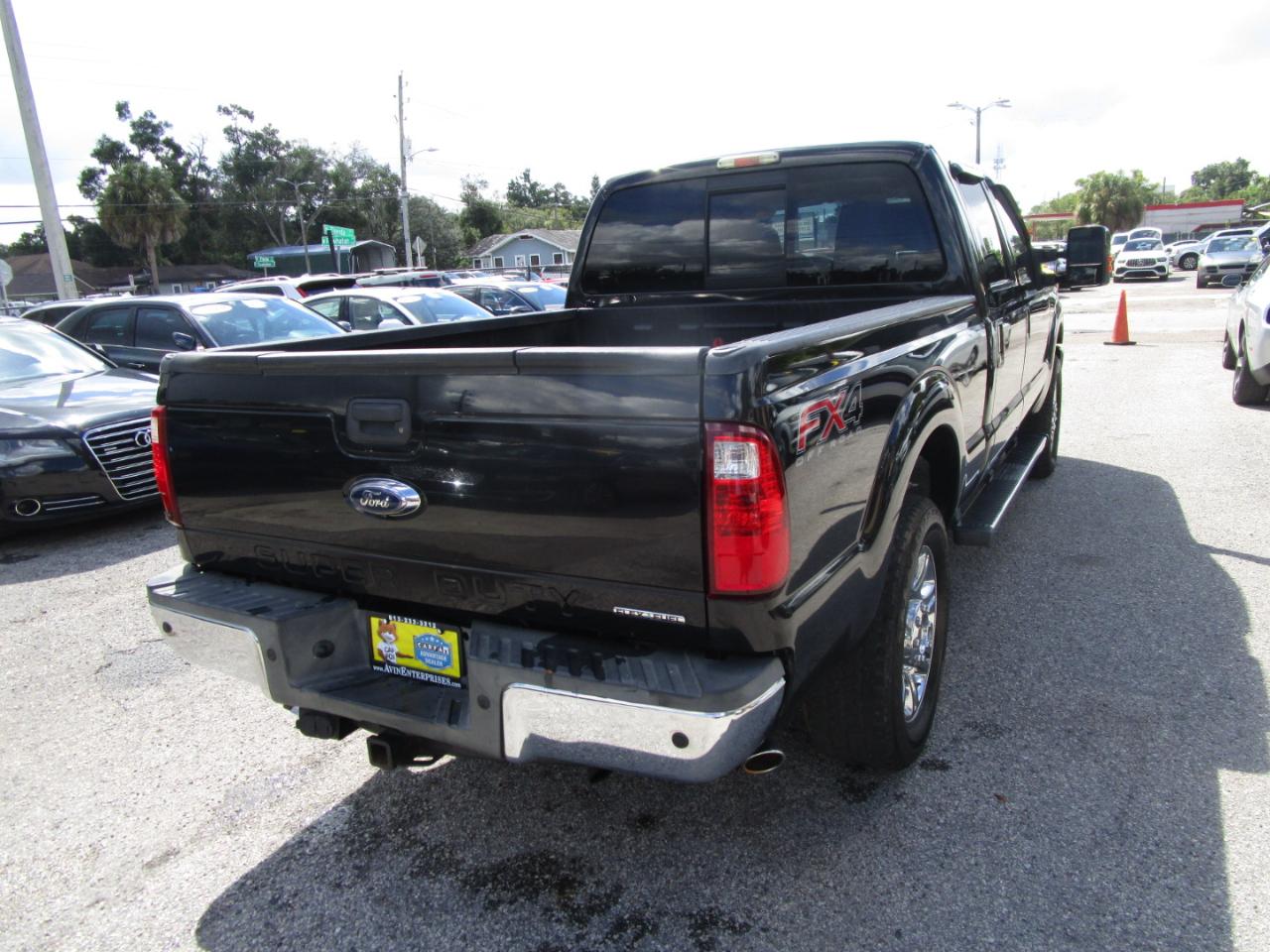 Ford F-250 SD Lariat Crew Cab Short Bed 4WD 2015
