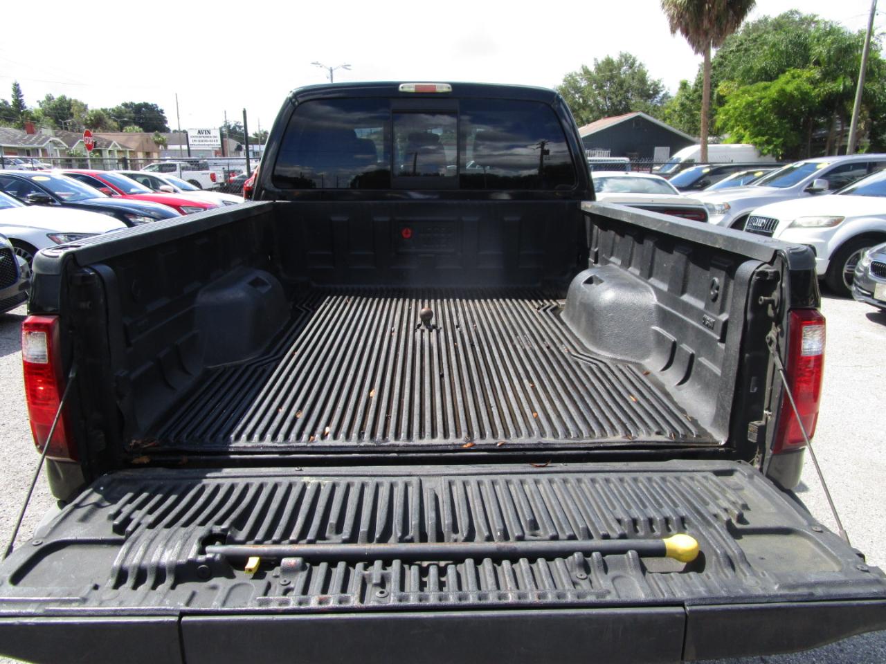 Ford F-250 SD Lariat Crew Cab Short Bed 4WD 2015