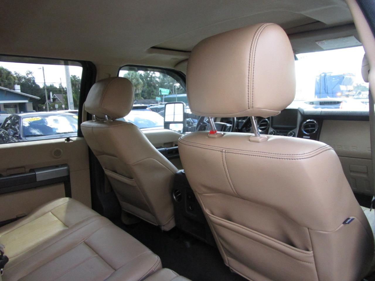 Ford F-250 SD Lariat Crew Cab Short Bed 4WD 2015