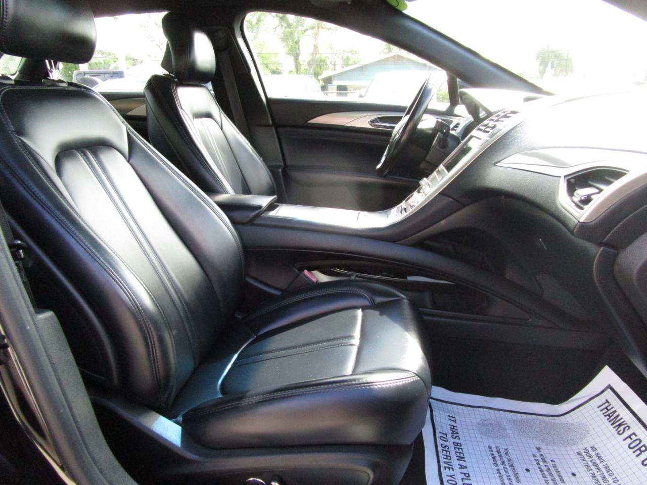 Lincoln MKZ Hybrid Base 2019