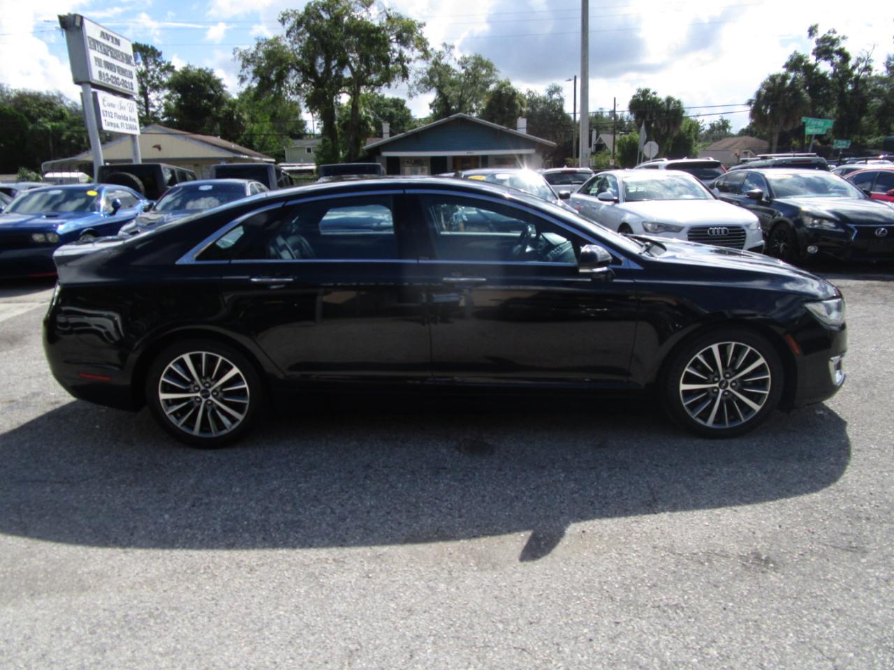 Lincoln MKZ Hybrid Base 2019