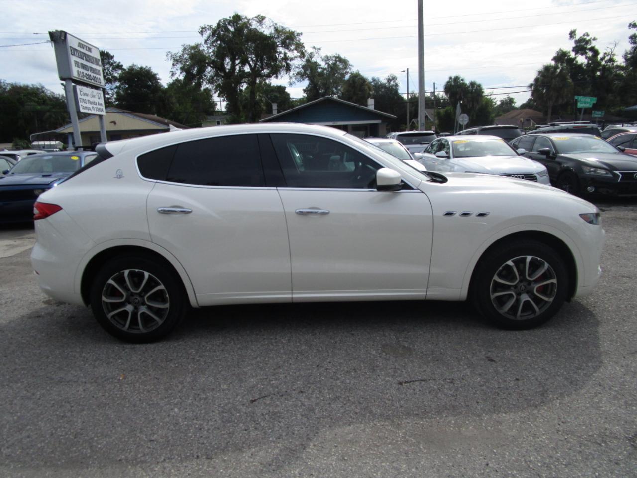 Maserati Levante Base 2019
