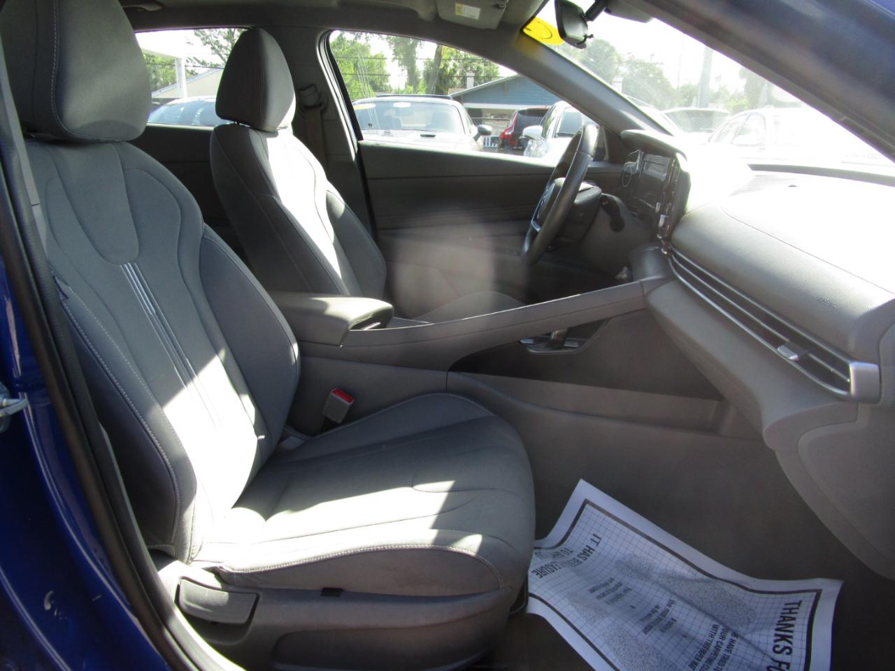 Hyundai Elantra SEL 2021