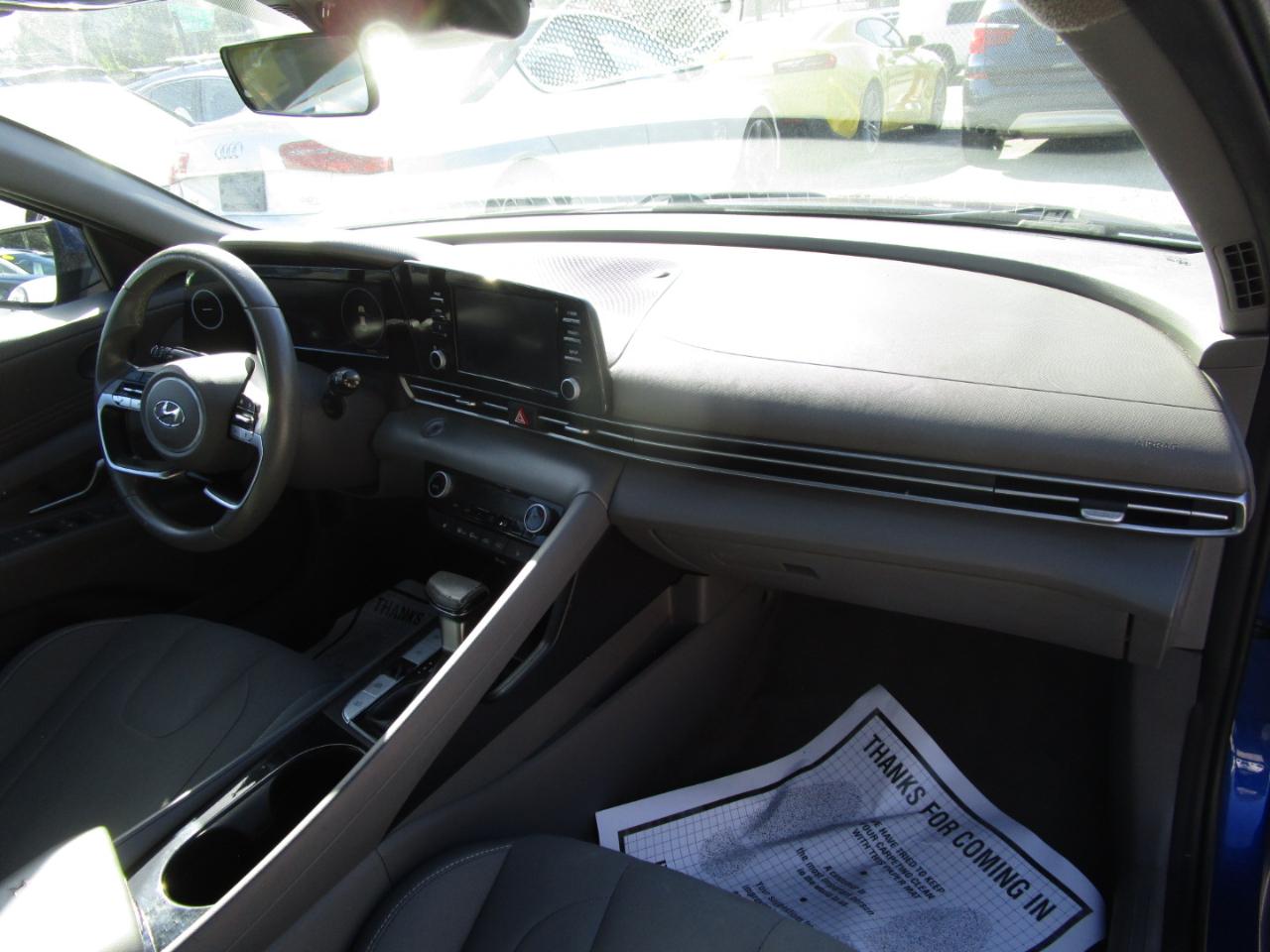 Hyundai Elantra SEL 2021