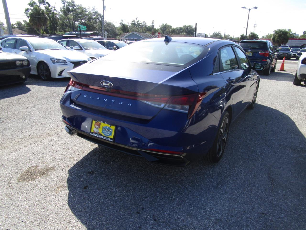 Hyundai Elantra SEL 2021