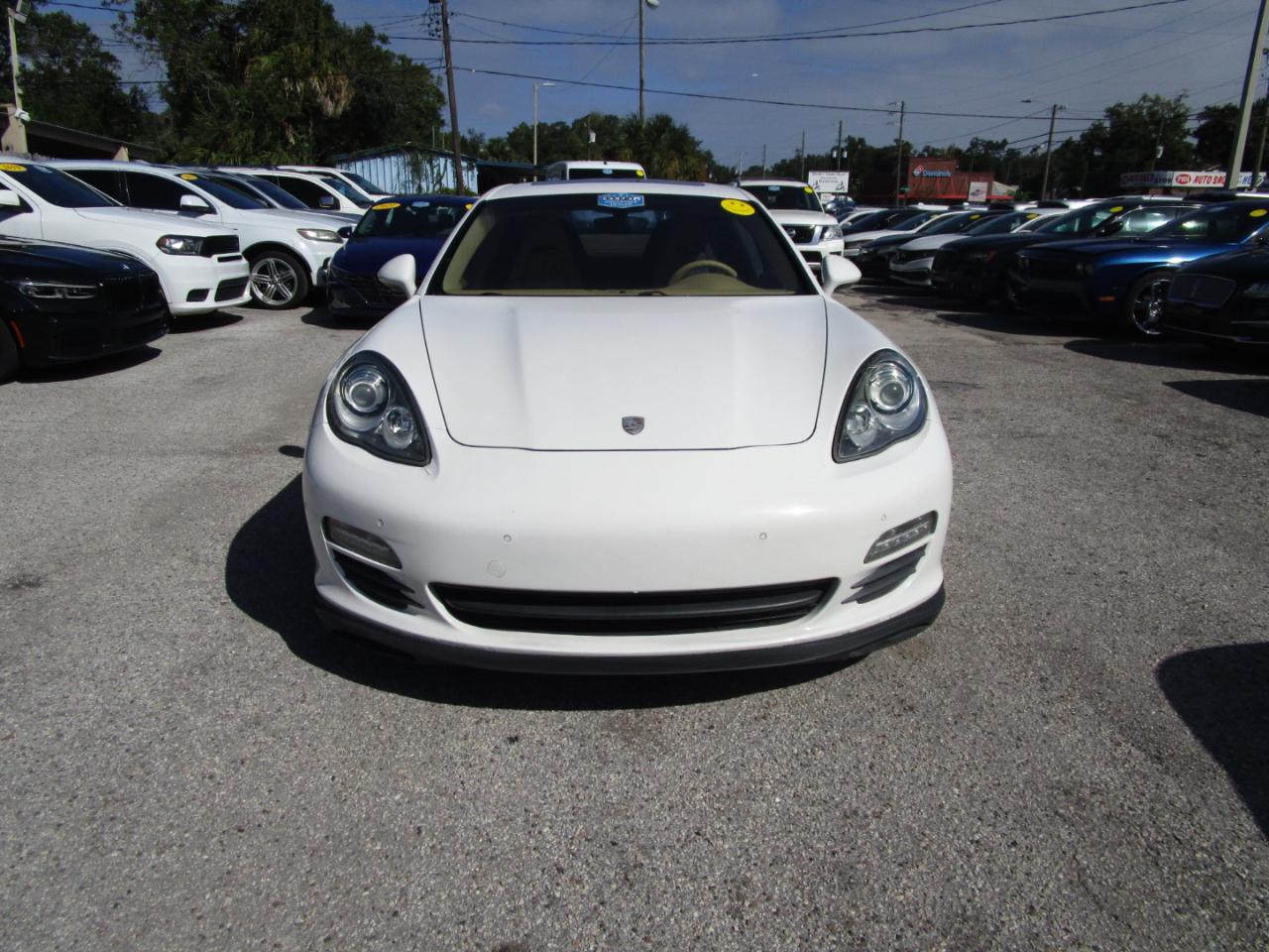Porsche Panamera 4 2011