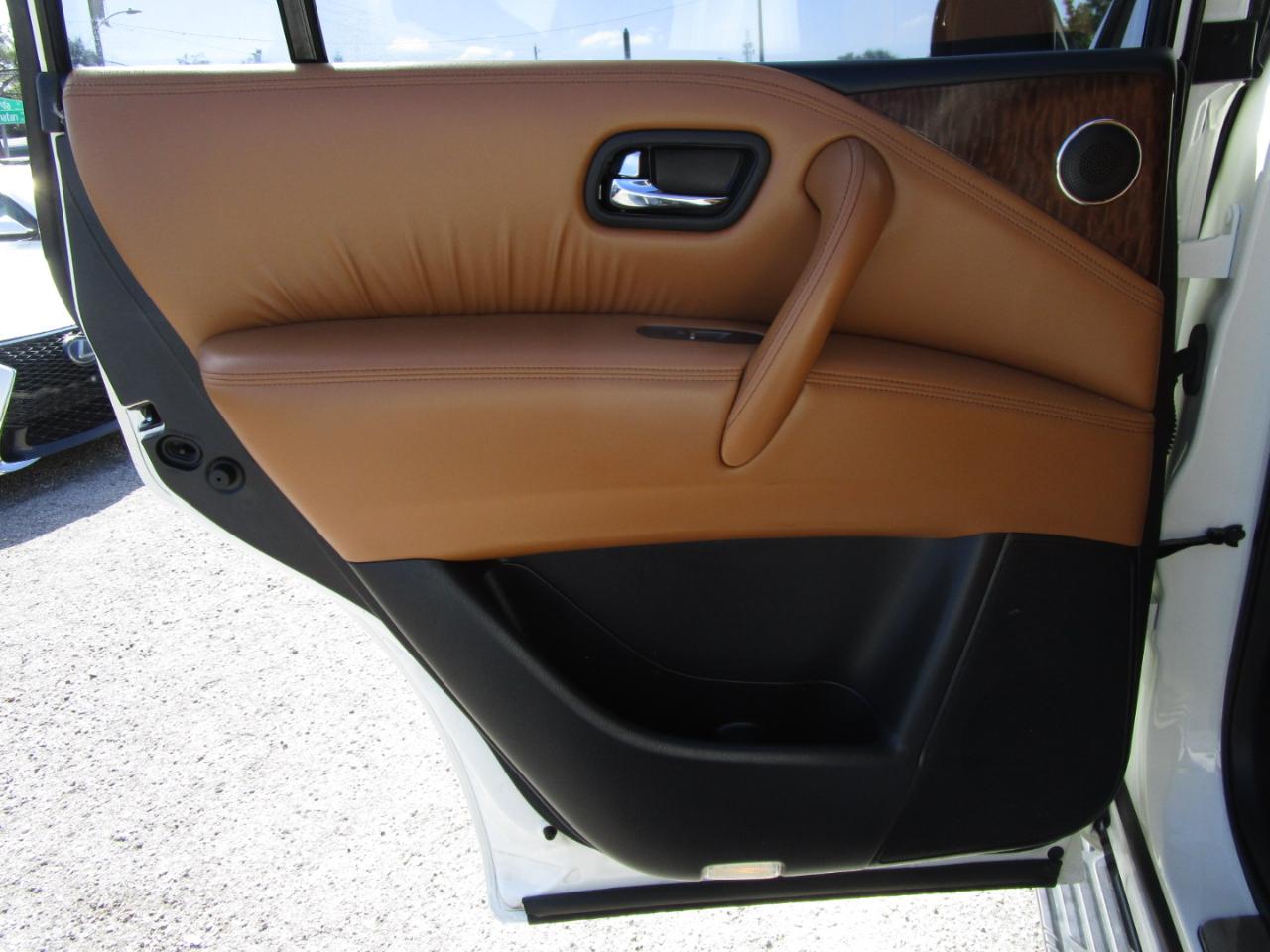 Nissan Armada Platinum 2WD 2017