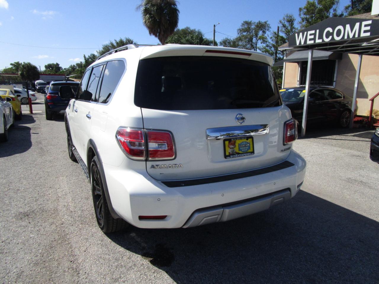 Nissan Armada Platinum 2WD 2017