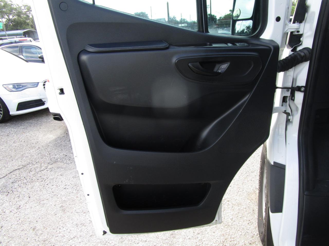 Mercedes-Benz Sprinter 2500 144-in. WB 2022