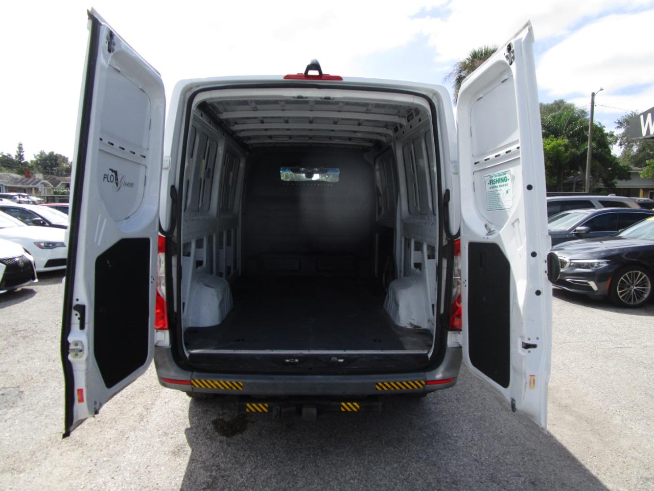 Mercedes-Benz Sprinter 2500 144-in. WB 2022