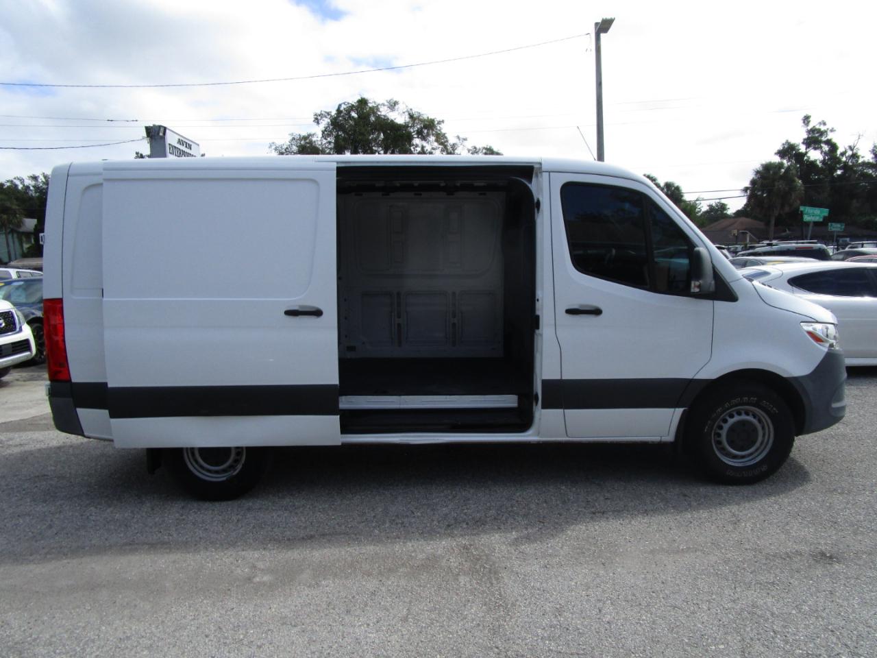 Mercedes-Benz Sprinter 2500 144-in. WB 2022
