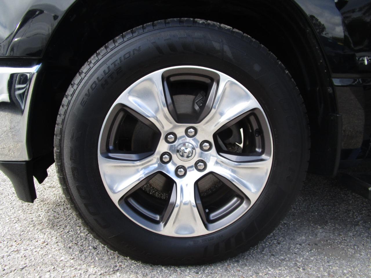 RAM 1500 Big Horn Quad Cab 2WD 2019