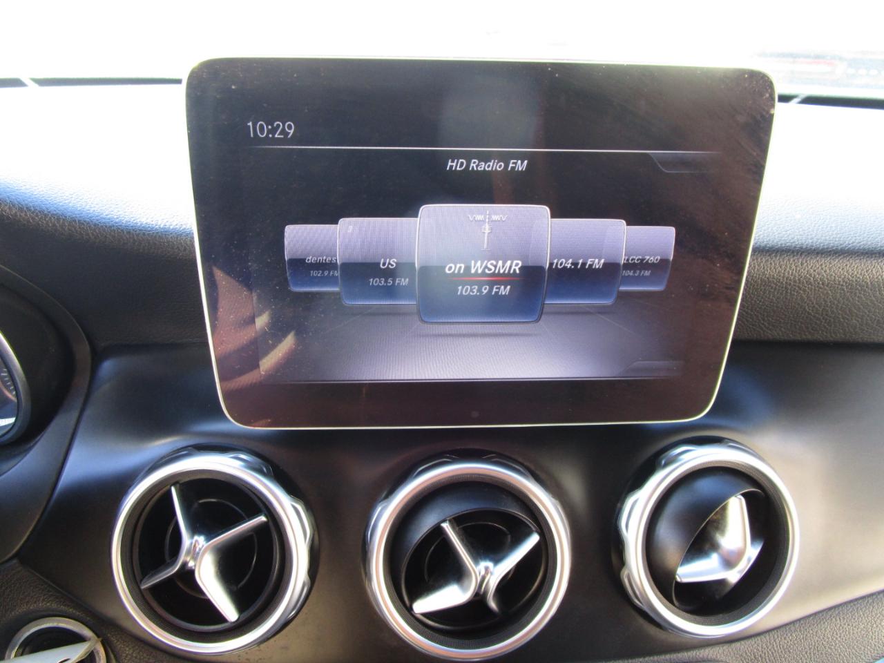 Mercedes-Benz GLA-Class GLA250 2019