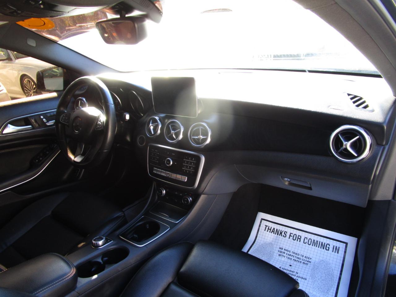 Mercedes-Benz GLA-Class GLA250 2019