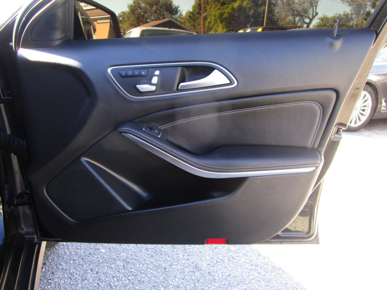 Mercedes-Benz GLA-Class GLA250 2019
