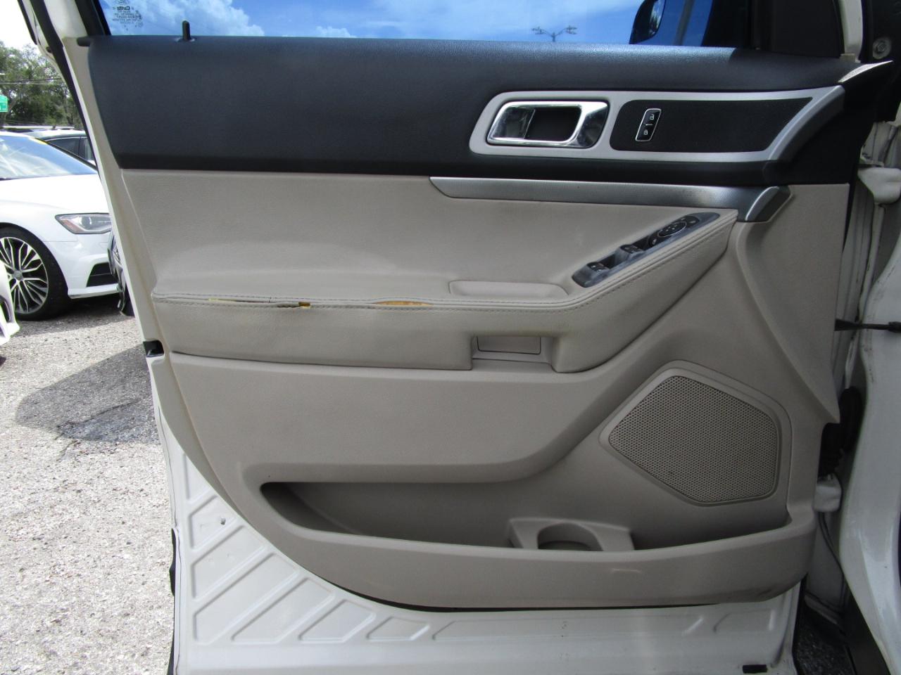 Ford Explorer XLT FWD 2014