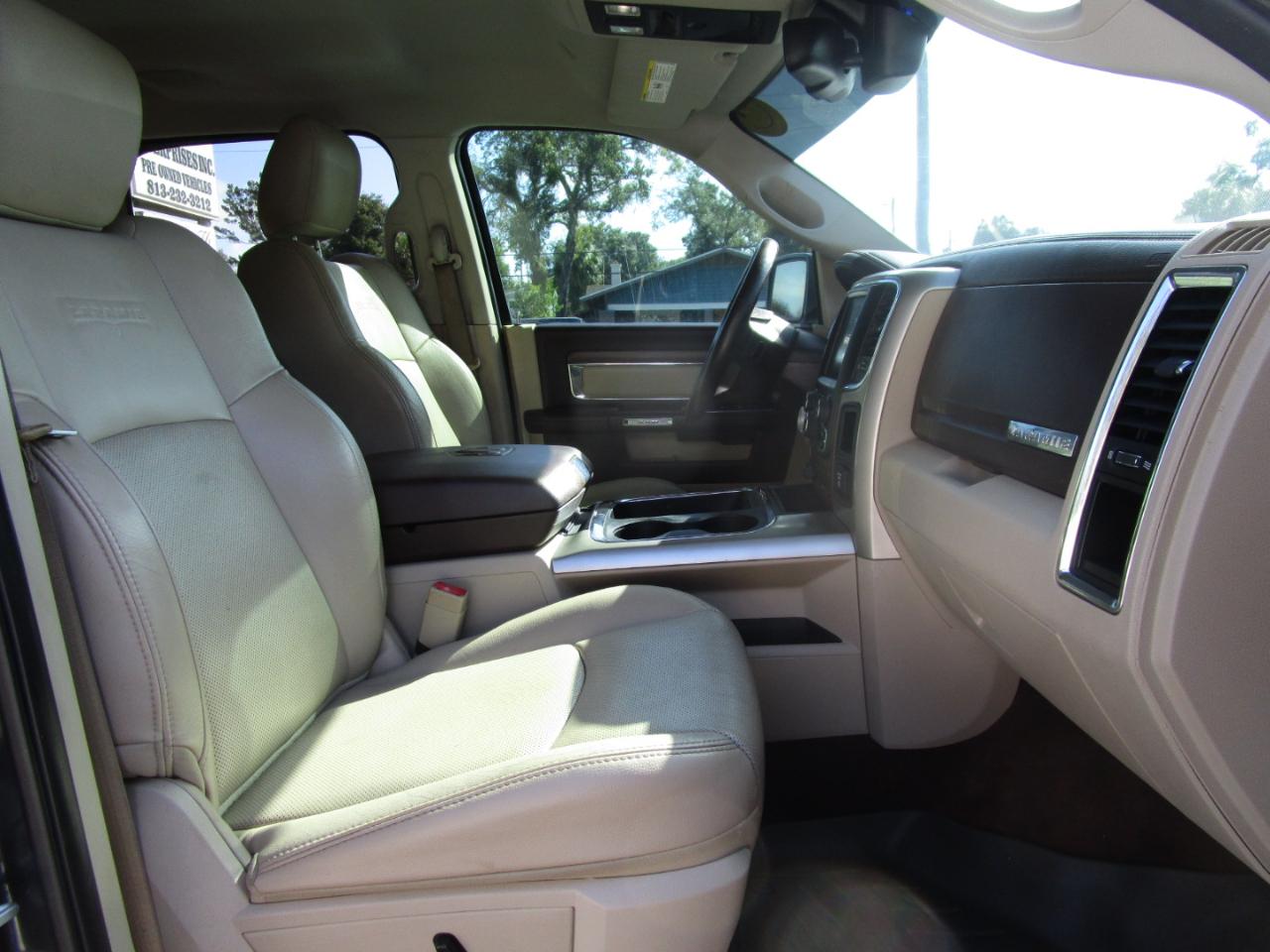 RAM 1500 Laramie Crew Cab SWB 4WD 2017