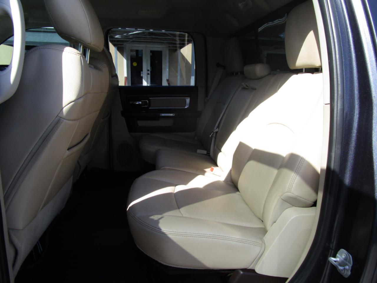 RAM 1500 Laramie Crew Cab SWB 4WD 2017