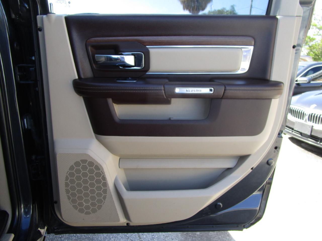 RAM 1500 Laramie Crew Cab SWB 4WD 2017