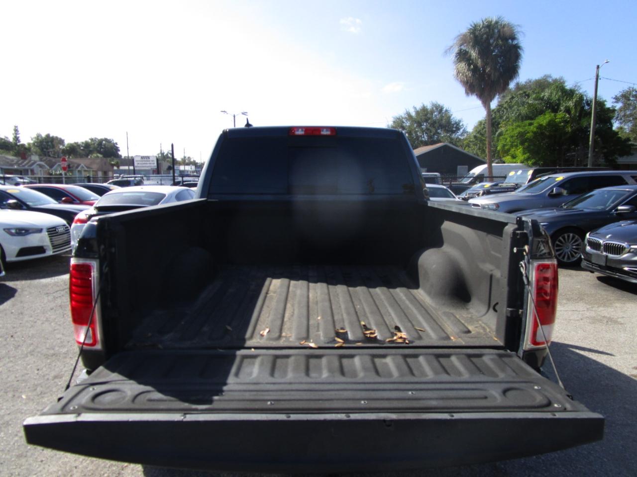 RAM 1500 Laramie Crew Cab SWB 4WD 2017