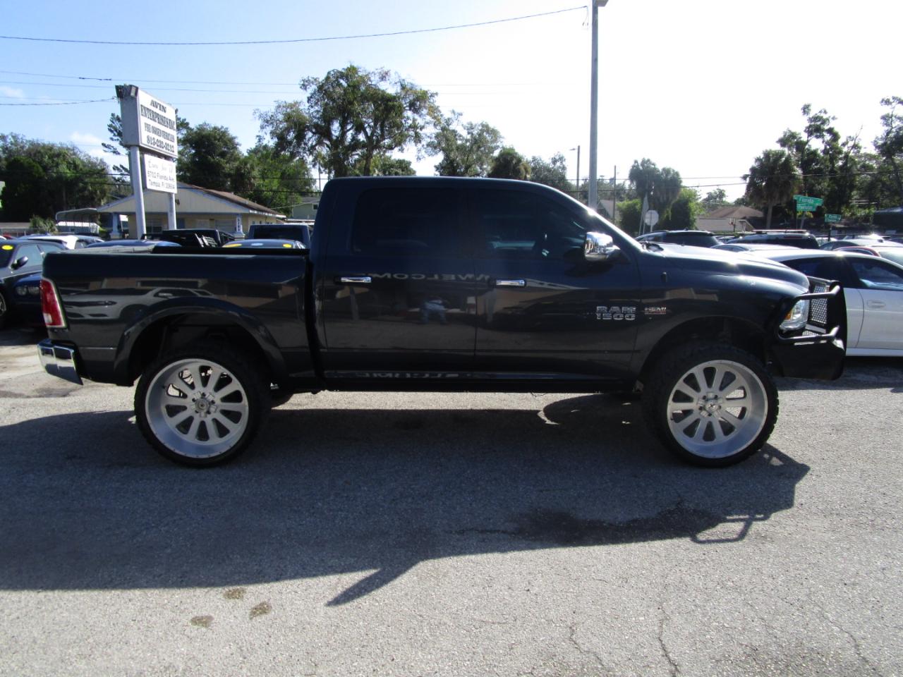 RAM 1500 Laramie Crew Cab SWB 4WD 2017