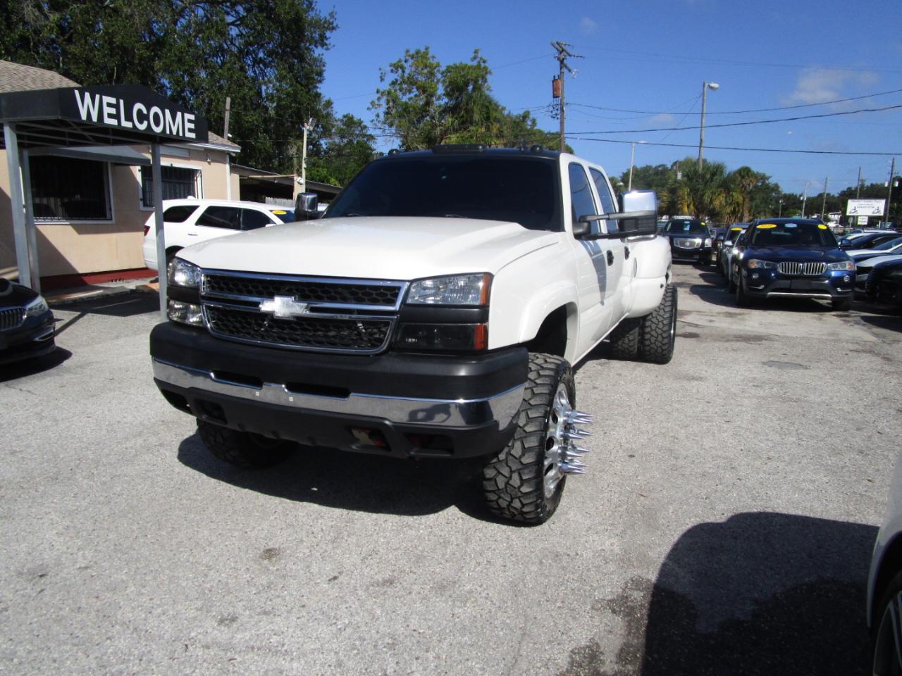 Chevrolet Silverado 3500 Work Truck Crew Cab 4WD DRW 2006