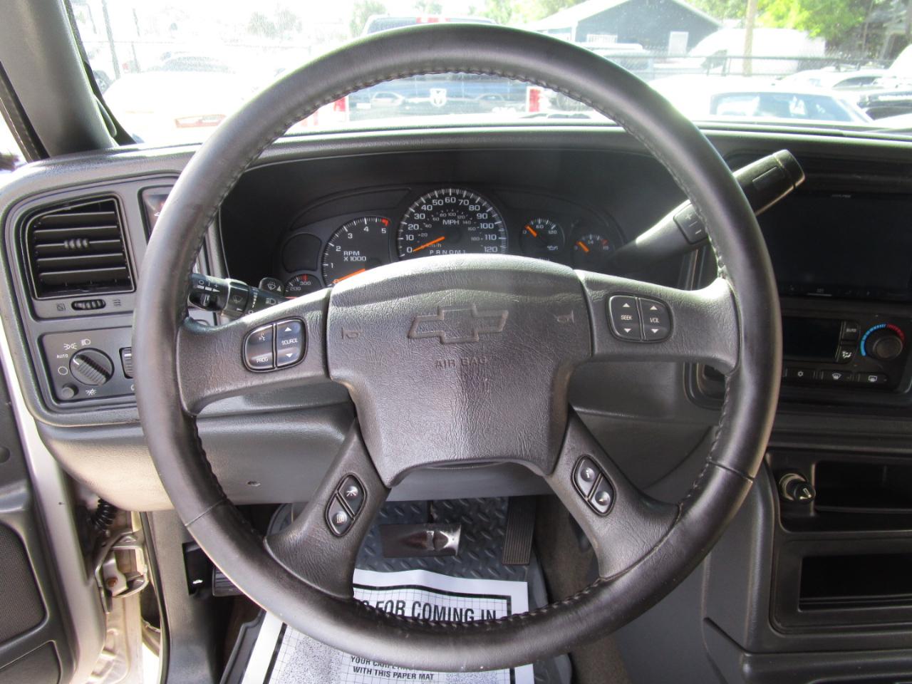 Chevrolet Silverado 3500 Work Truck Crew Cab 4WD DRW 2006