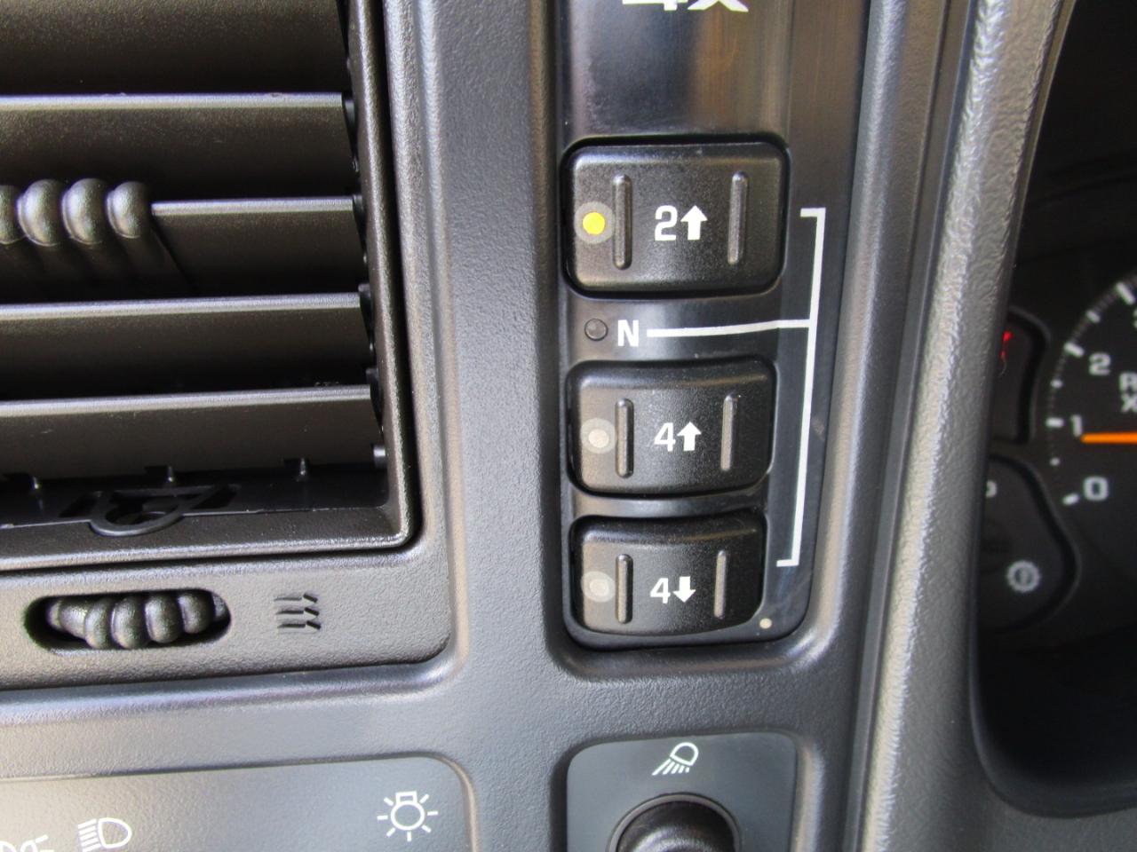 Chevrolet Silverado 3500 Work Truck Crew Cab 4WD DRW 2006