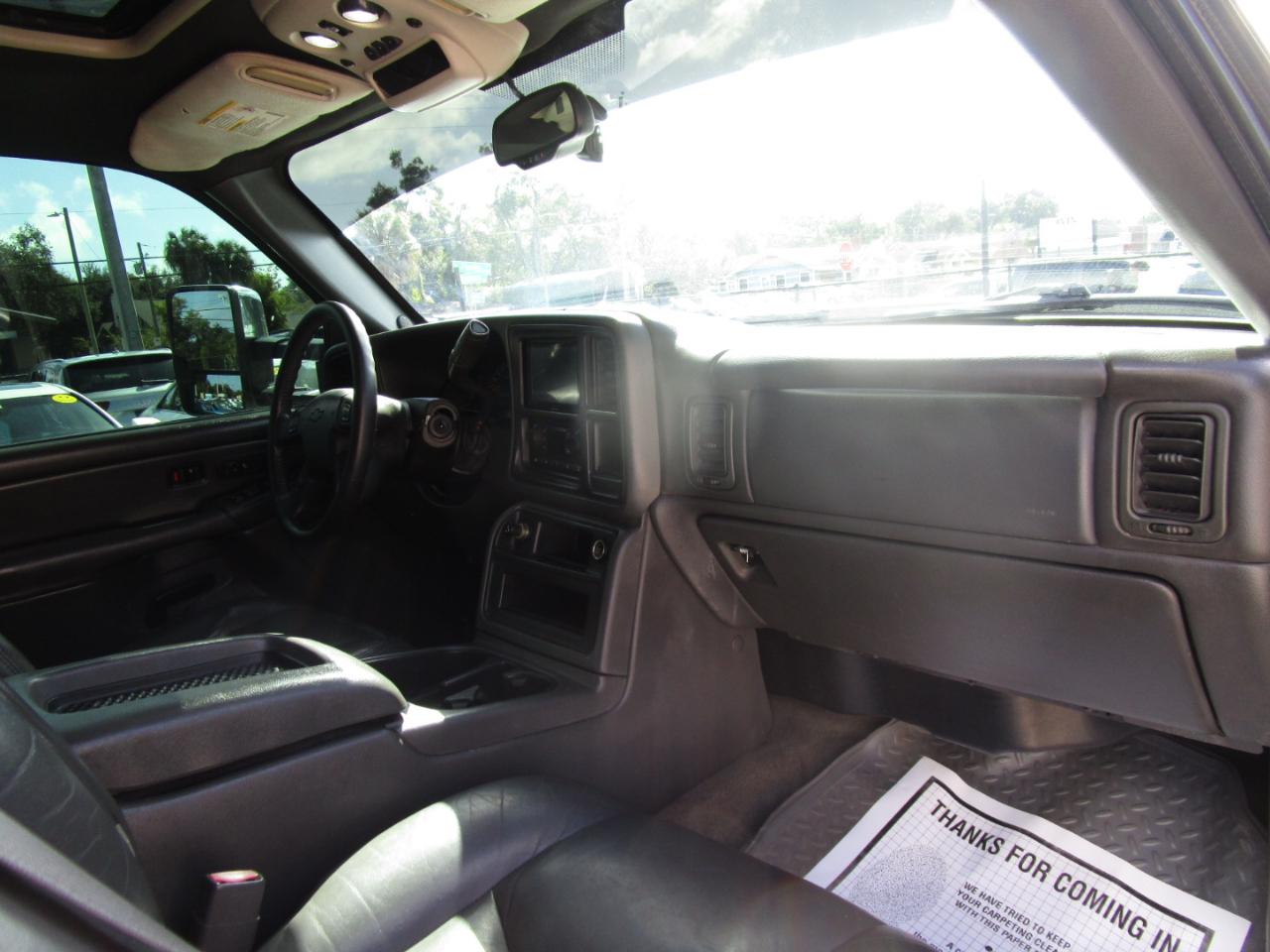 Chevrolet Silverado 3500 Work Truck Crew Cab 4WD DRW 2006