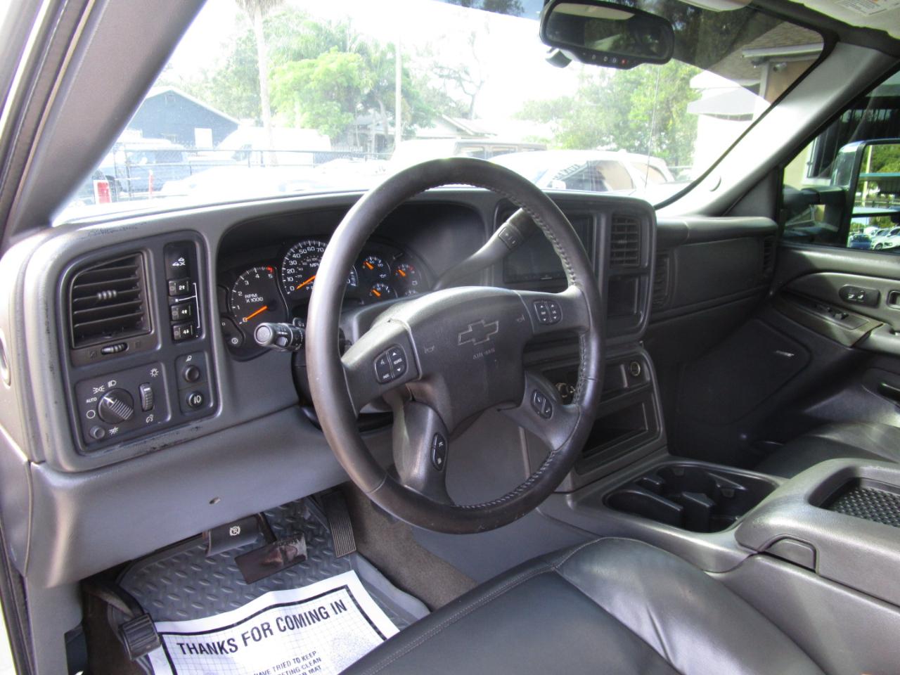 Chevrolet Silverado 3500 Work Truck Crew Cab 4WD DRW 2006