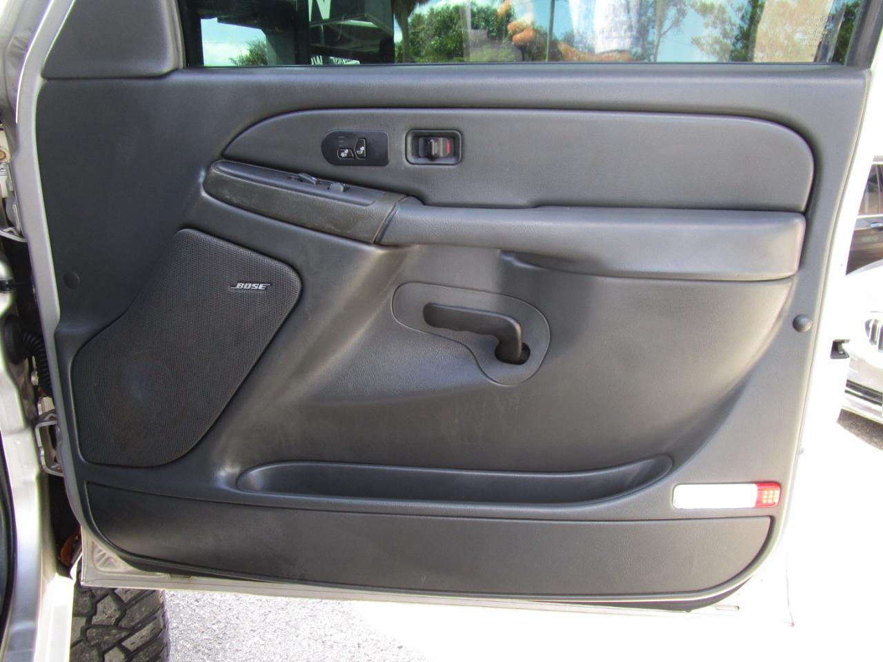 Chevrolet Silverado 3500 Work Truck Crew Cab 4WD DRW 2006