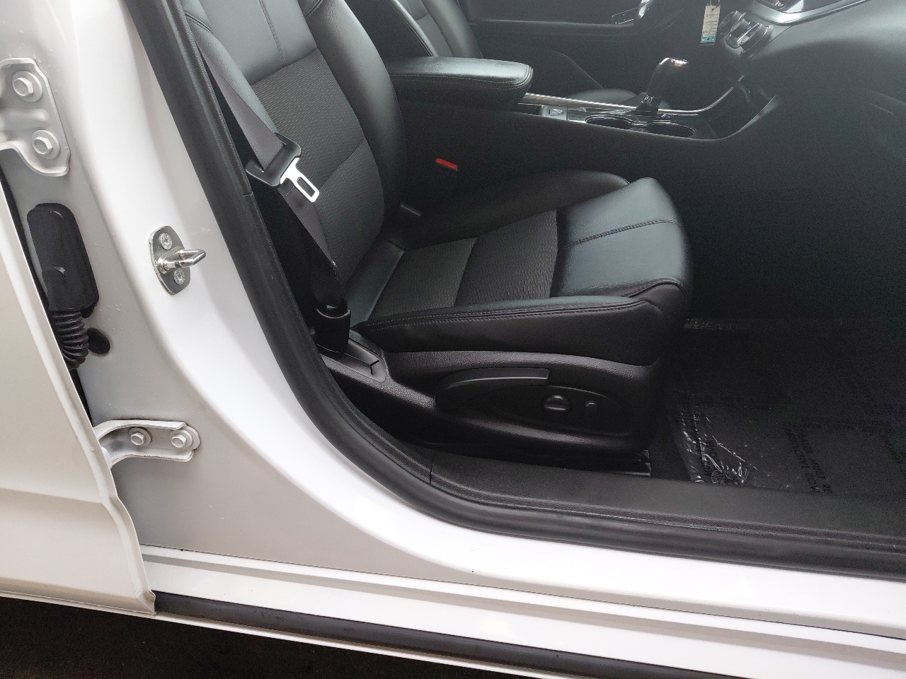 Chevrolet Impala 4dr Sdn LT w/1LT 2017