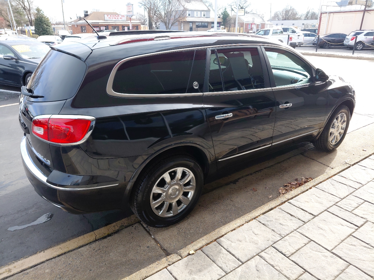 Buick Enclave AWD 4dr Premium 2013
