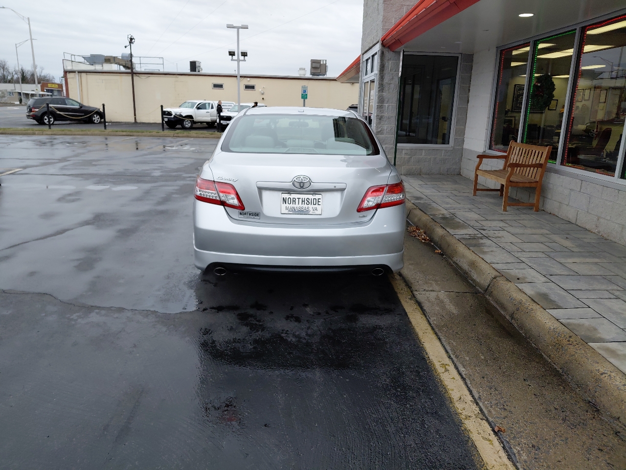 Toyota Camry 4dr Sdn I4 Man (Natl) 2010