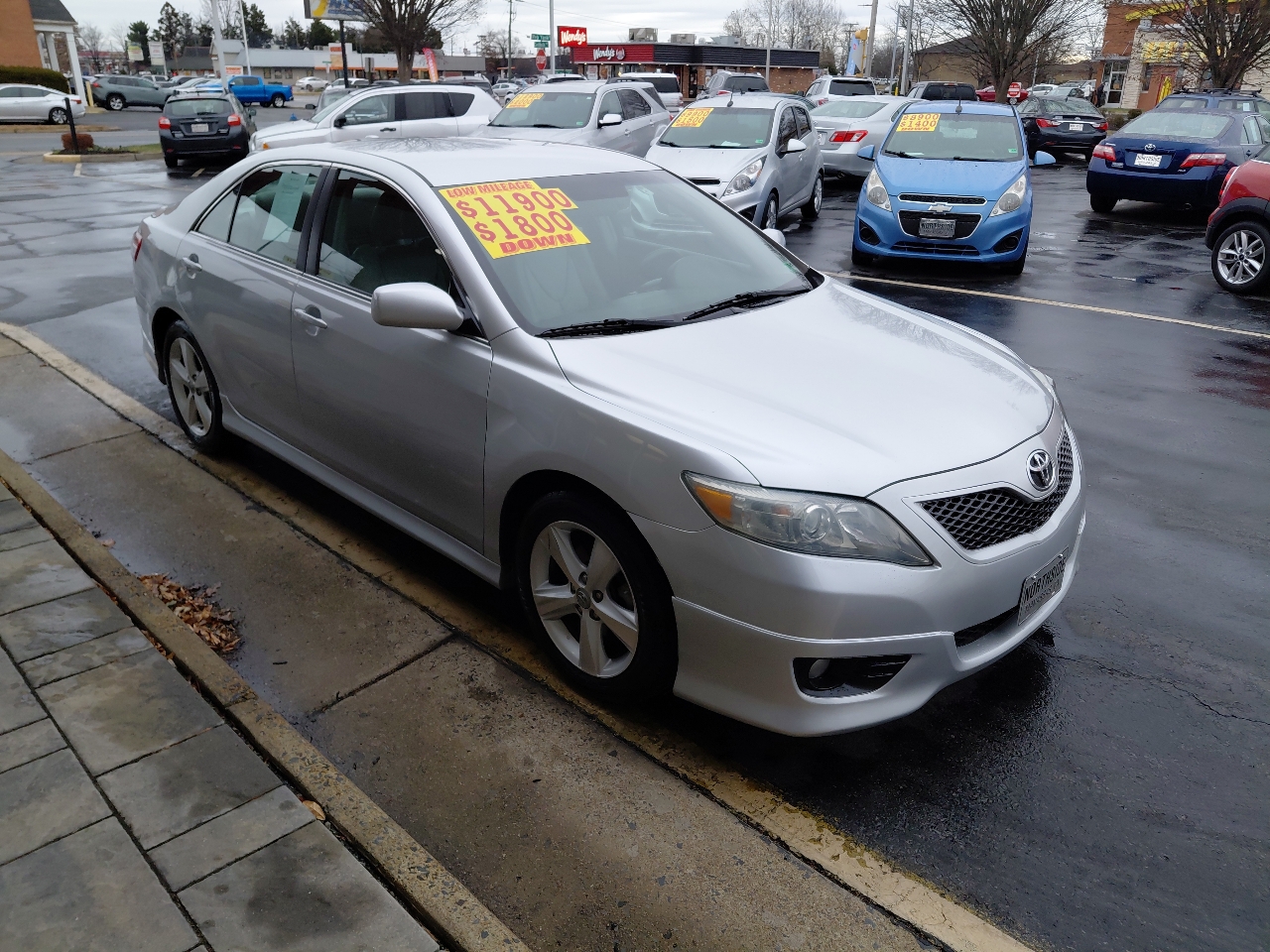 Toyota Camry 4dr Sdn I4 Man (Natl) 2010