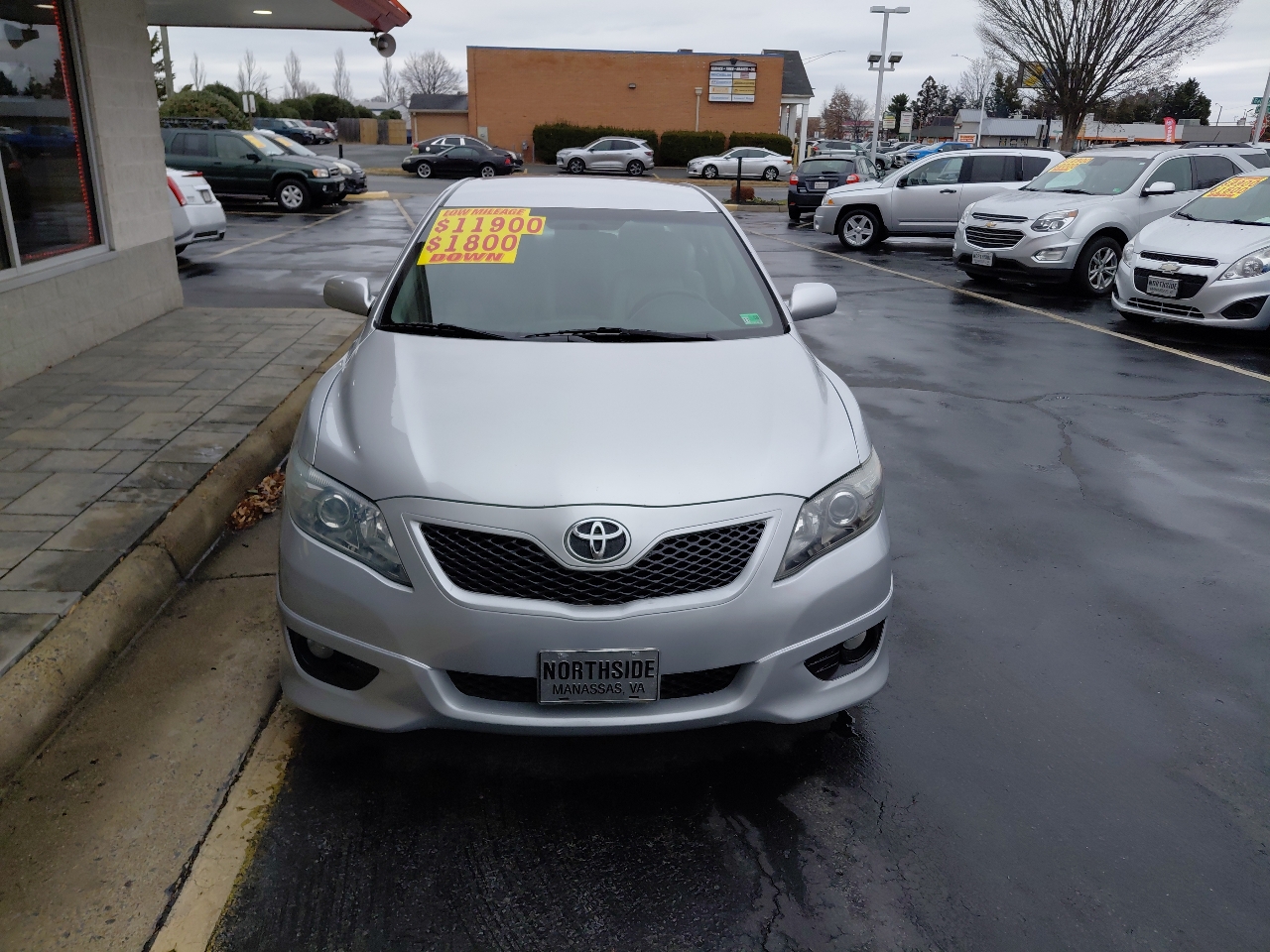 Toyota Camry 4dr Sdn I4 Man (Natl) 2010