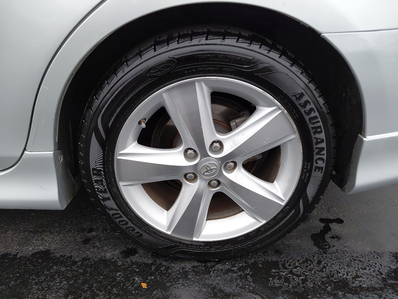 Toyota Camry 4dr Sdn I4 Man (Natl) 2010