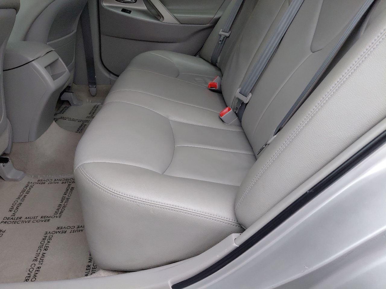 Toyota Camry 4dr Sdn I4 Man (Natl) 2010