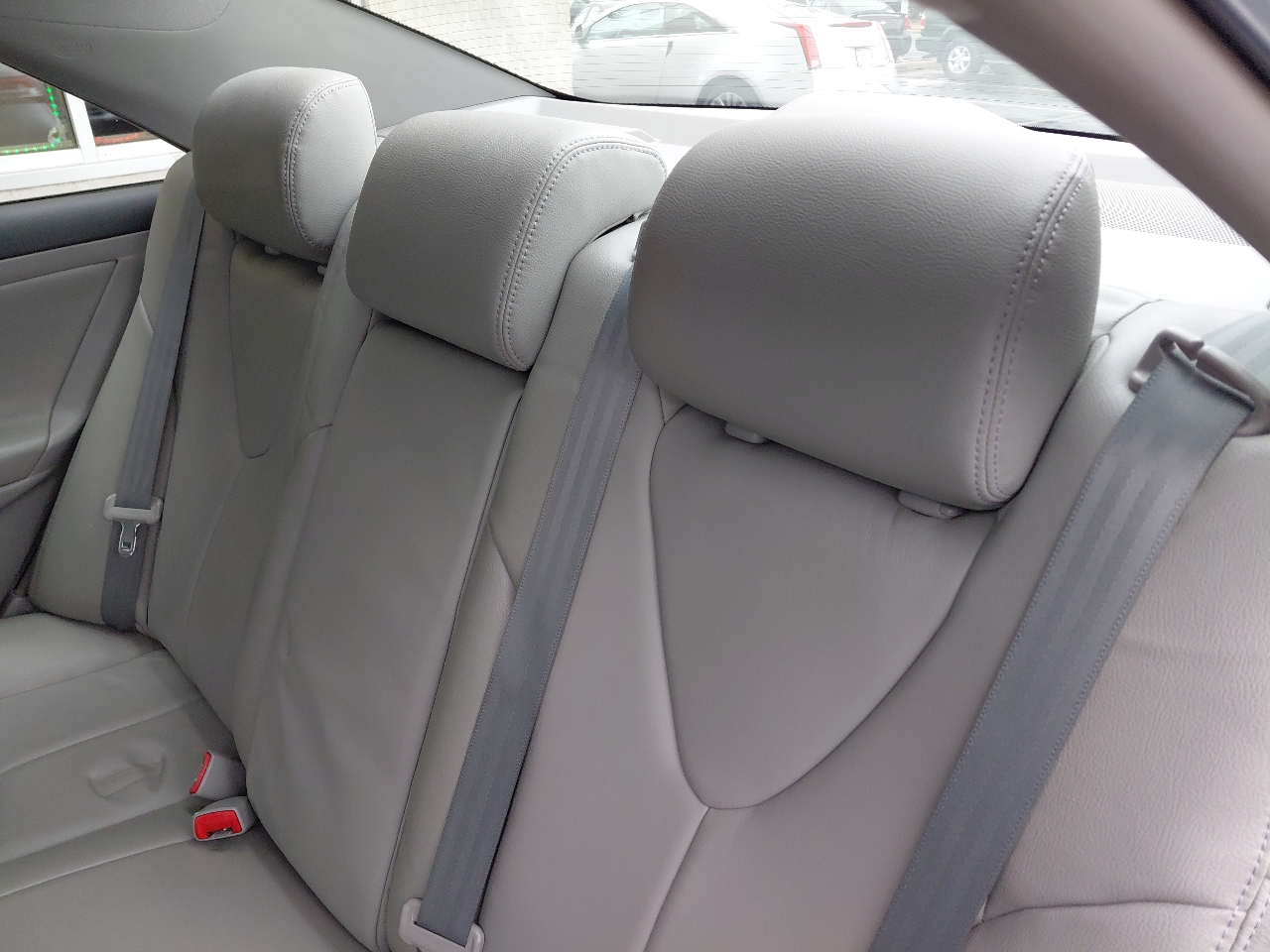 Toyota Camry 4dr Sdn I4 Man (Natl) 2010